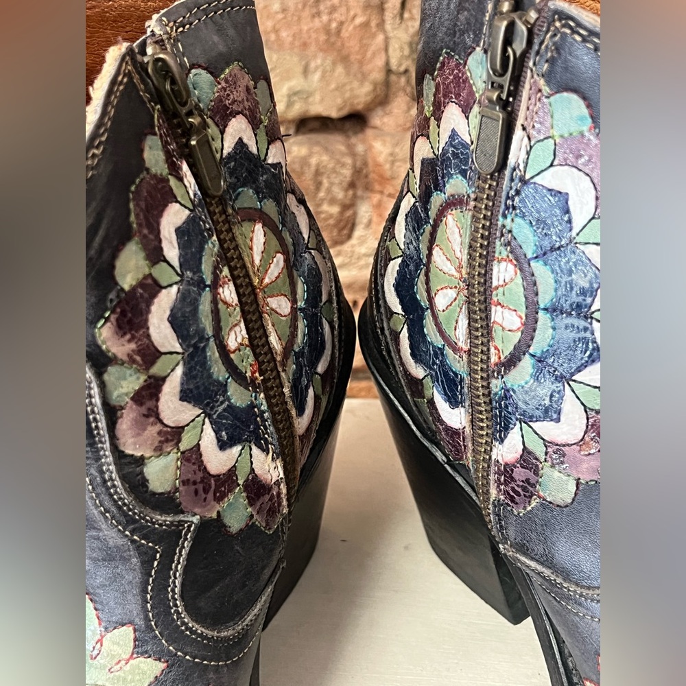 Dan Post Black Leather Ankle Boots with Green Floral Appliqué - Picture 3 of 4
